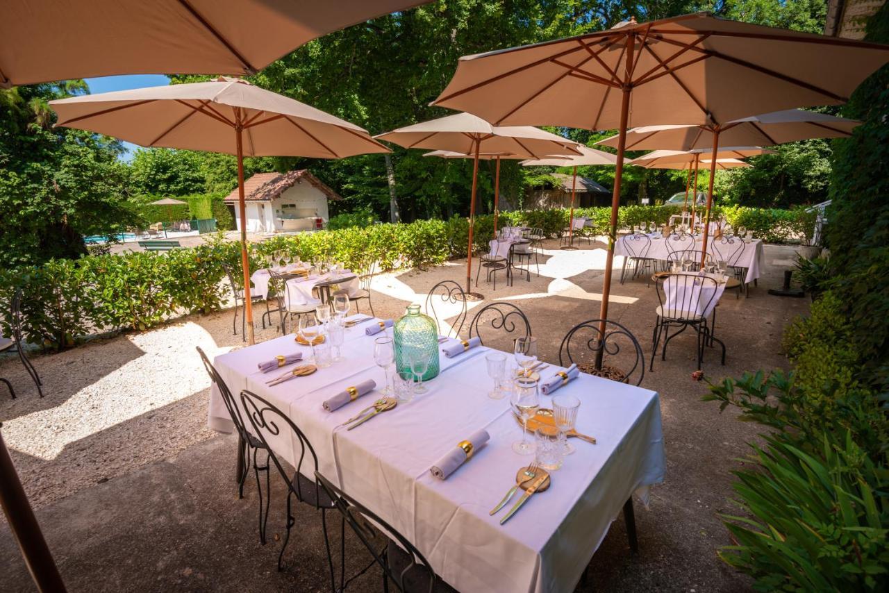 Chateau Des Ayes - Chambres & Suites Saint-Étienne-de-Saint-Geoirs Εξωτερικό φωτογραφία