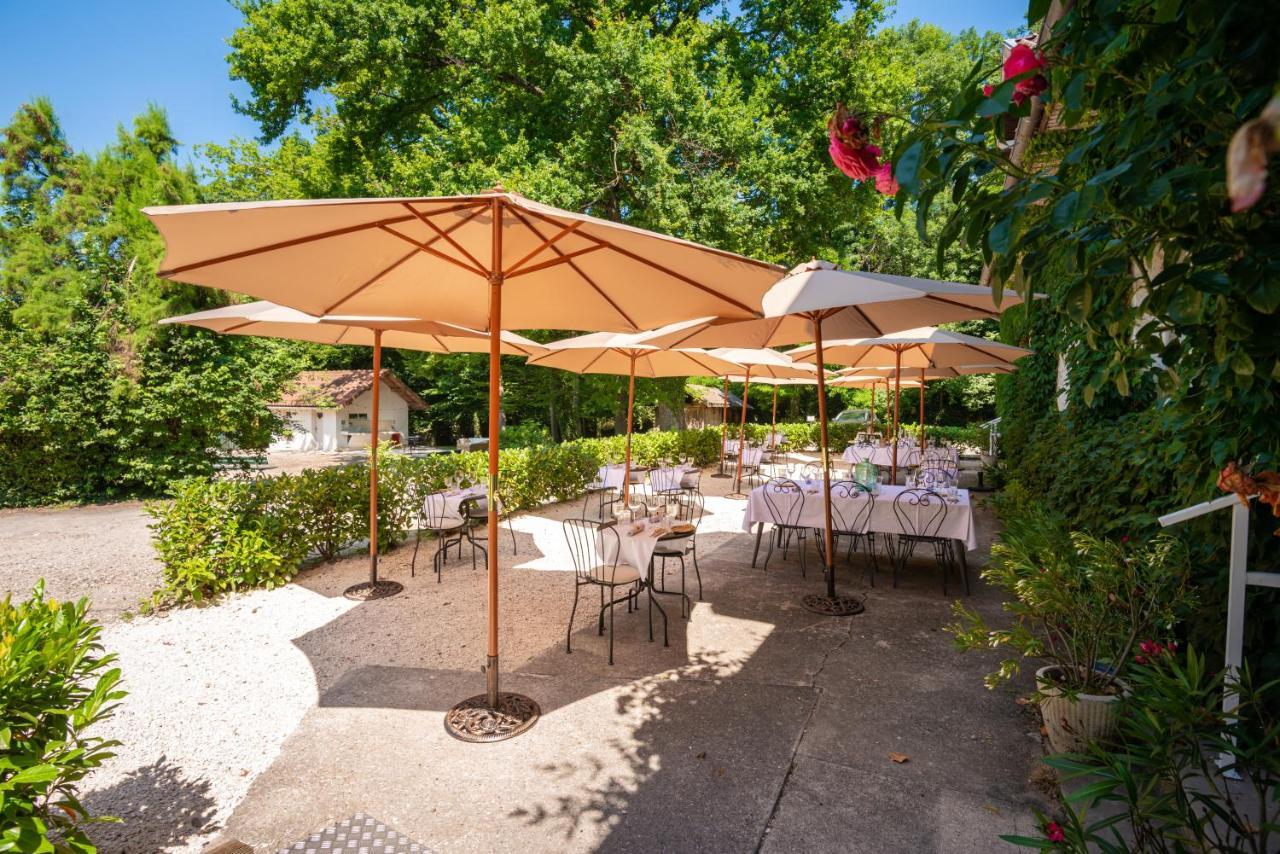 Chateau Des Ayes - Chambres & Suites Saint-Étienne-de-Saint-Geoirs Εξωτερικό φωτογραφία