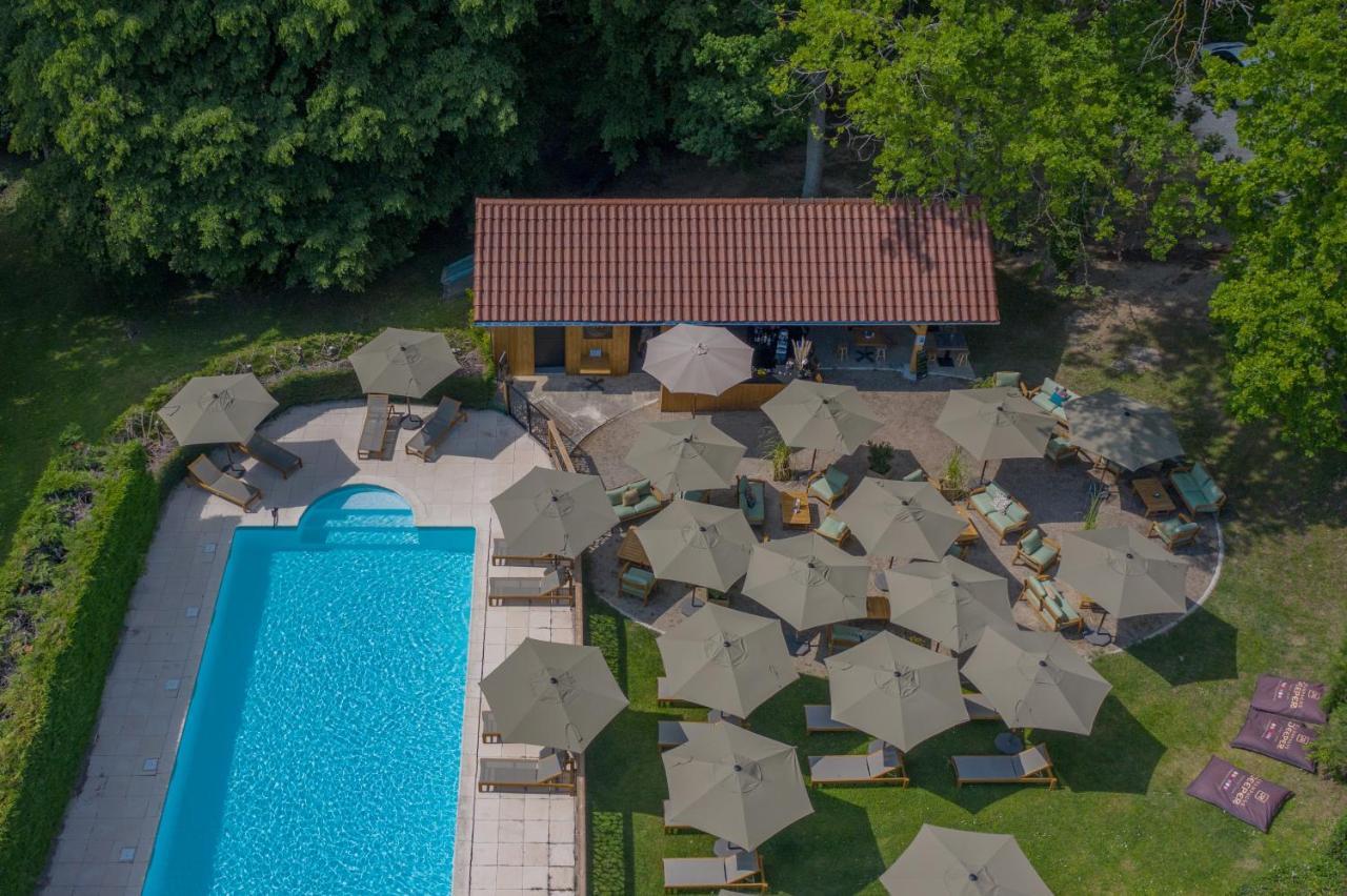 Chateau Des Ayes - Chambres & Suites Saint-Étienne-de-Saint-Geoirs Εξωτερικό φωτογραφία