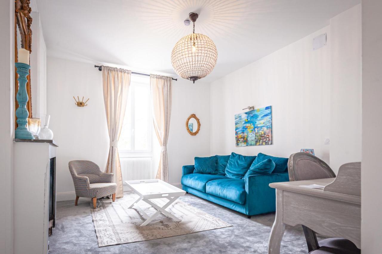 Chateau Des Ayes - Chambres & Suites Saint-Étienne-de-Saint-Geoirs Εξωτερικό φωτογραφία