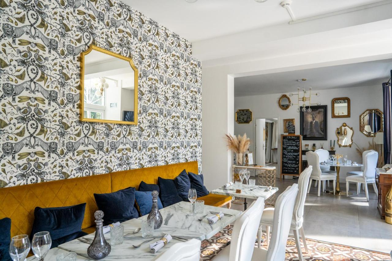 Chateau Des Ayes - Chambres & Suites Saint-Étienne-de-Saint-Geoirs Εξωτερικό φωτογραφία